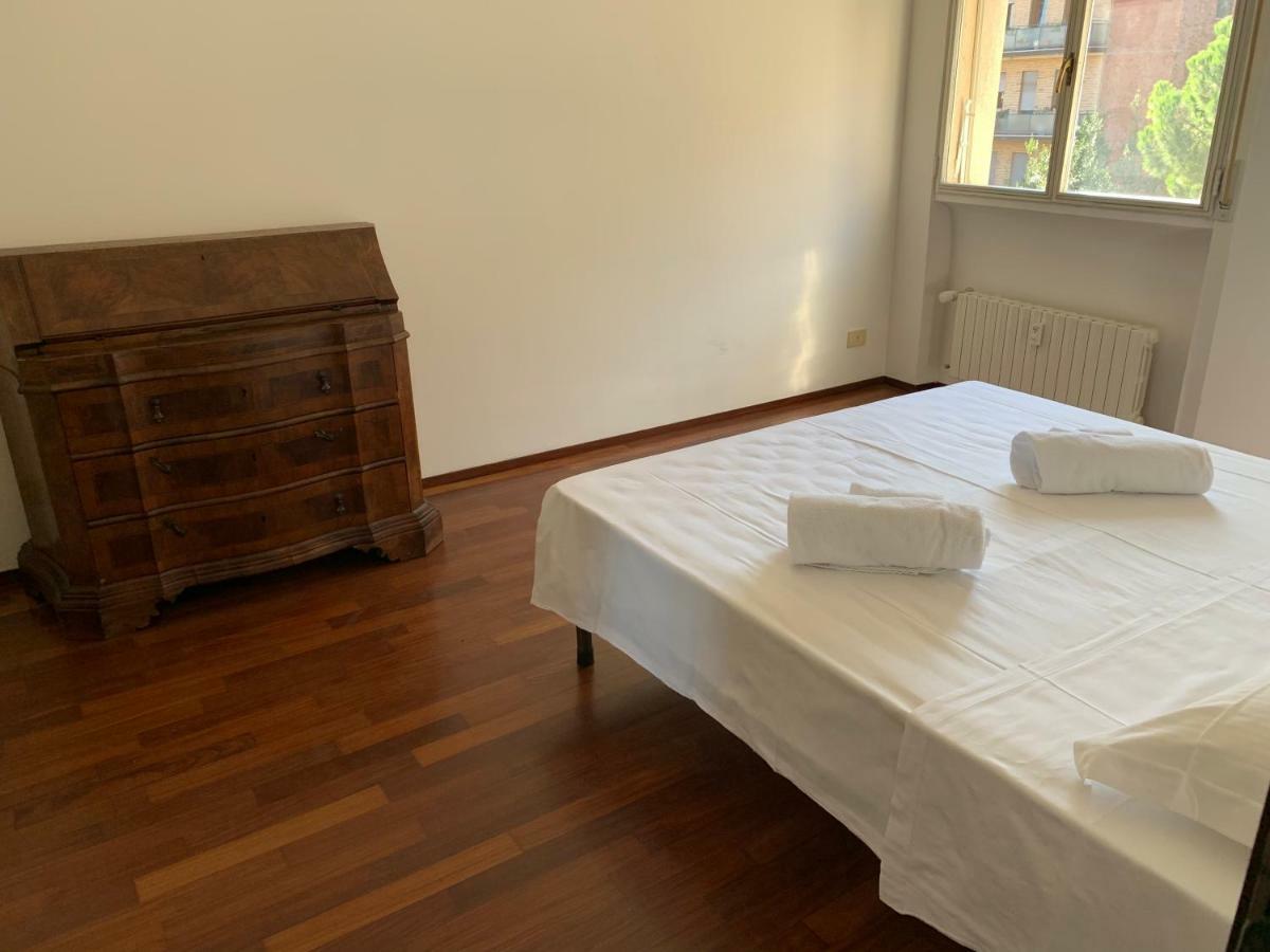 Whouse Luxury Universita' Bologna Luaran gambar